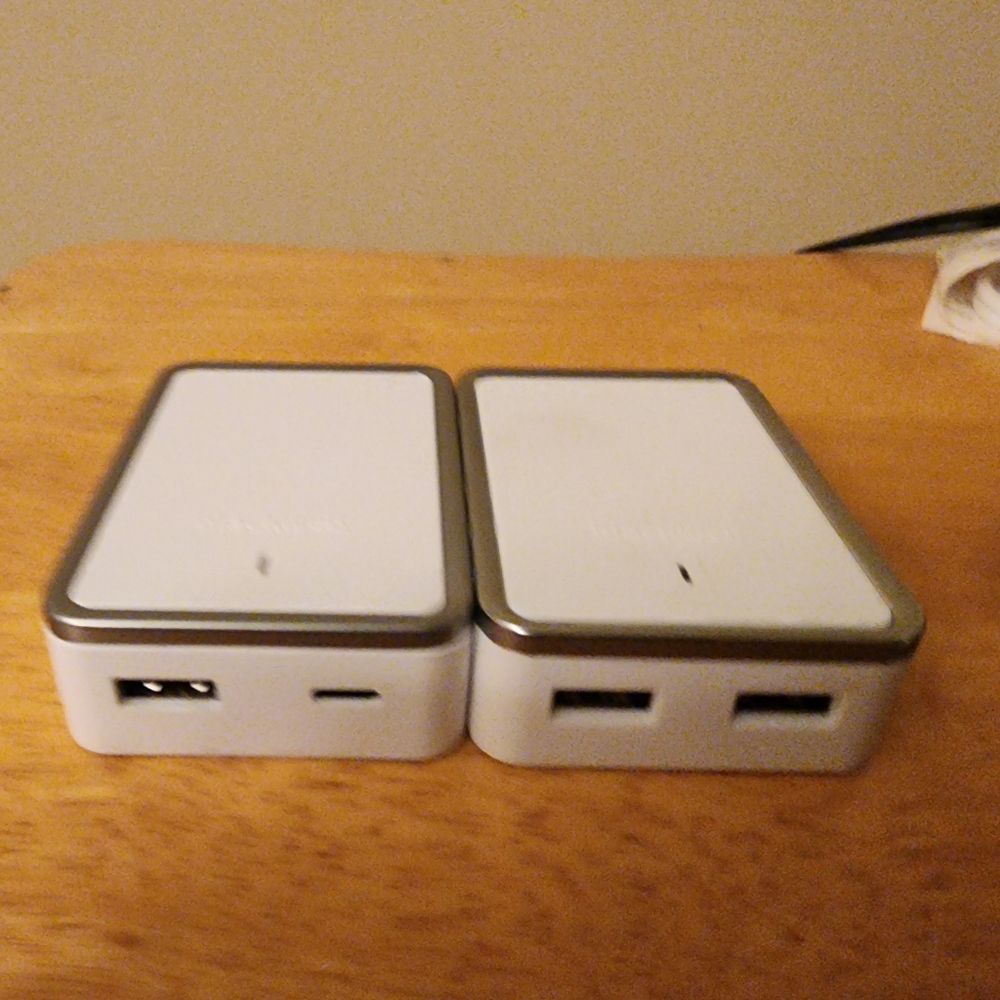 BLACKWEB DUAL-PORT PHONE CHARGERS (2)